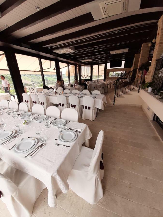 Bed and Breakfast La Tana Dei Leoni Monsampolo Del Tronto Exterior foto